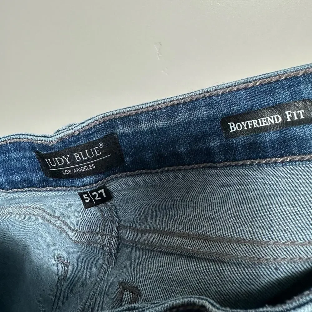 Judy Blue Destroyed Bleach Splattered Cuffed Boyfriend Jean Size 5/27 - Picture 7 of 9